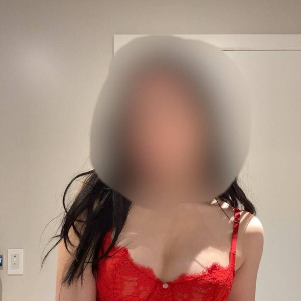 
                        Bella
                     is Female Escorts. | Montreal | Quebec | Canada | EscortsLiaison