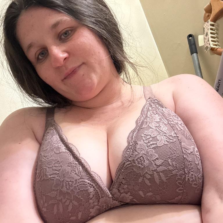  is Female Escorts. | Hickory | North Carolina | United States | EscortsLiaison