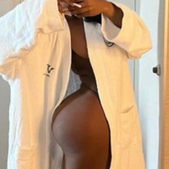 
                        Dior
                     is Female Escorts. | Thunder Bay | Ontario | Canada | EscortsLiaison