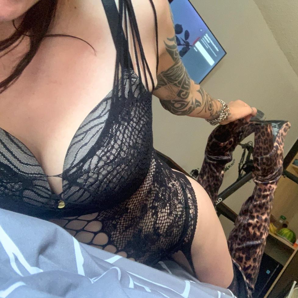  is Female Escorts. | Calgary | Alberta | Canada | EscortsLiaison