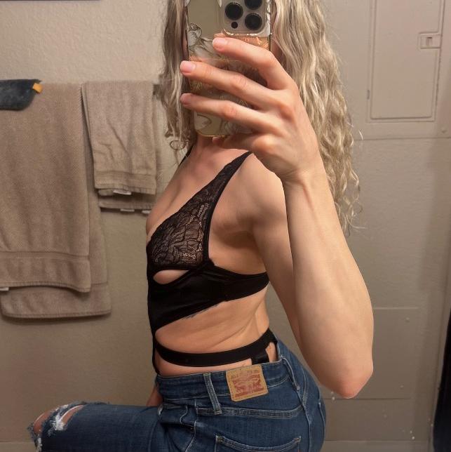  is Female Escorts. | Palm Springs | California | United States | EscortsLiaison