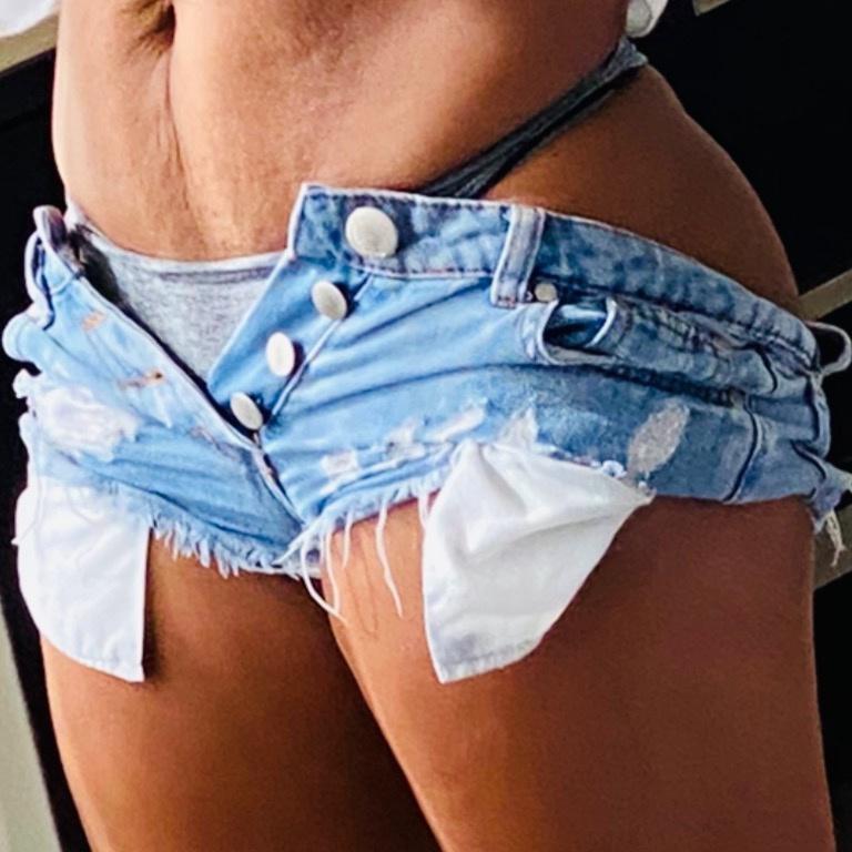  is Female Escorts. | Los Angeles | California | United States | EscortsLiaison