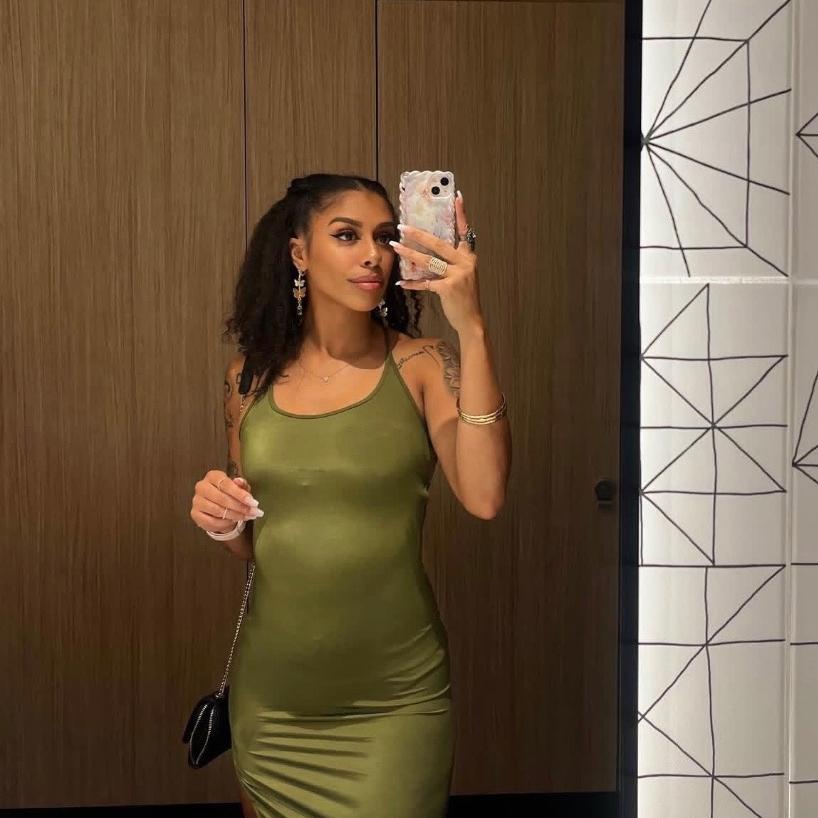  is Female Escorts. | Albuquerque | New Mexico | United States | EscortsLiaison