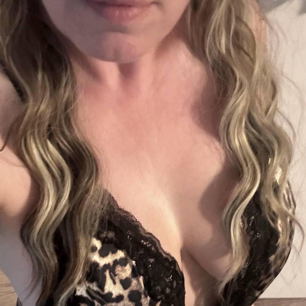 
                        Kayleigh Rivers
                     is Female Escorts. | Comox Balley | British Columbia | Canada | EscortsLiaison