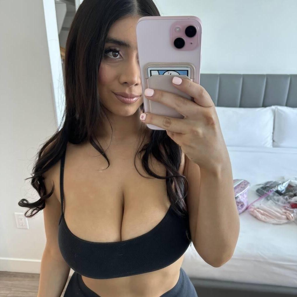 
                        Felina
                     is Female Escorts. | Grande Prairie | Alberta | Canada | EscortsLiaison