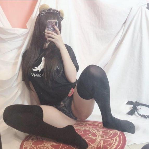  is Female Escorts. | Des moines | Iowa | United States | EscortsLiaison