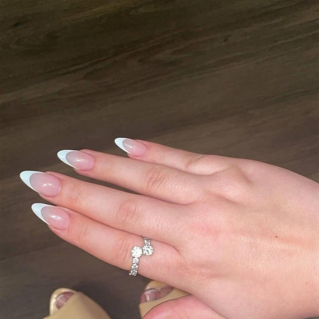 
                        Stella
                     is Female Escorts. | Calgary | Alberta | Canada | EscortsLiaison