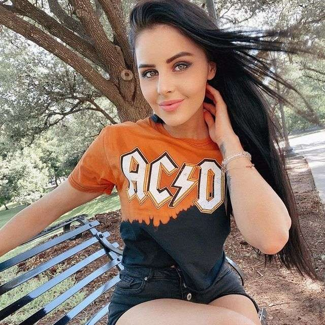 Kavya is Female Escorts. | Goa | India | India | EscortsLiaison