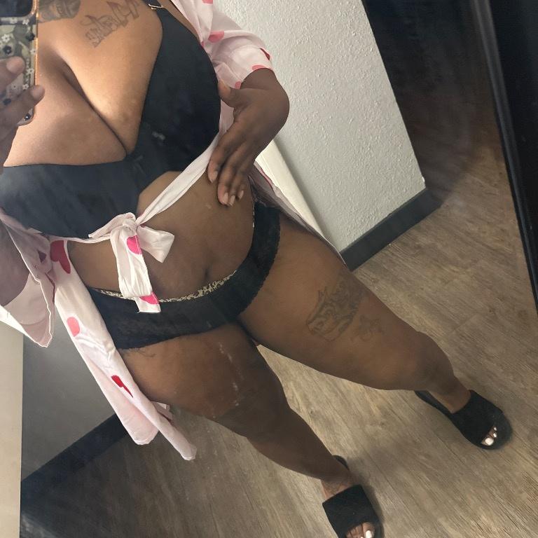  is Female Escorts. | Des moines | Iowa | United States | EscortsLiaison