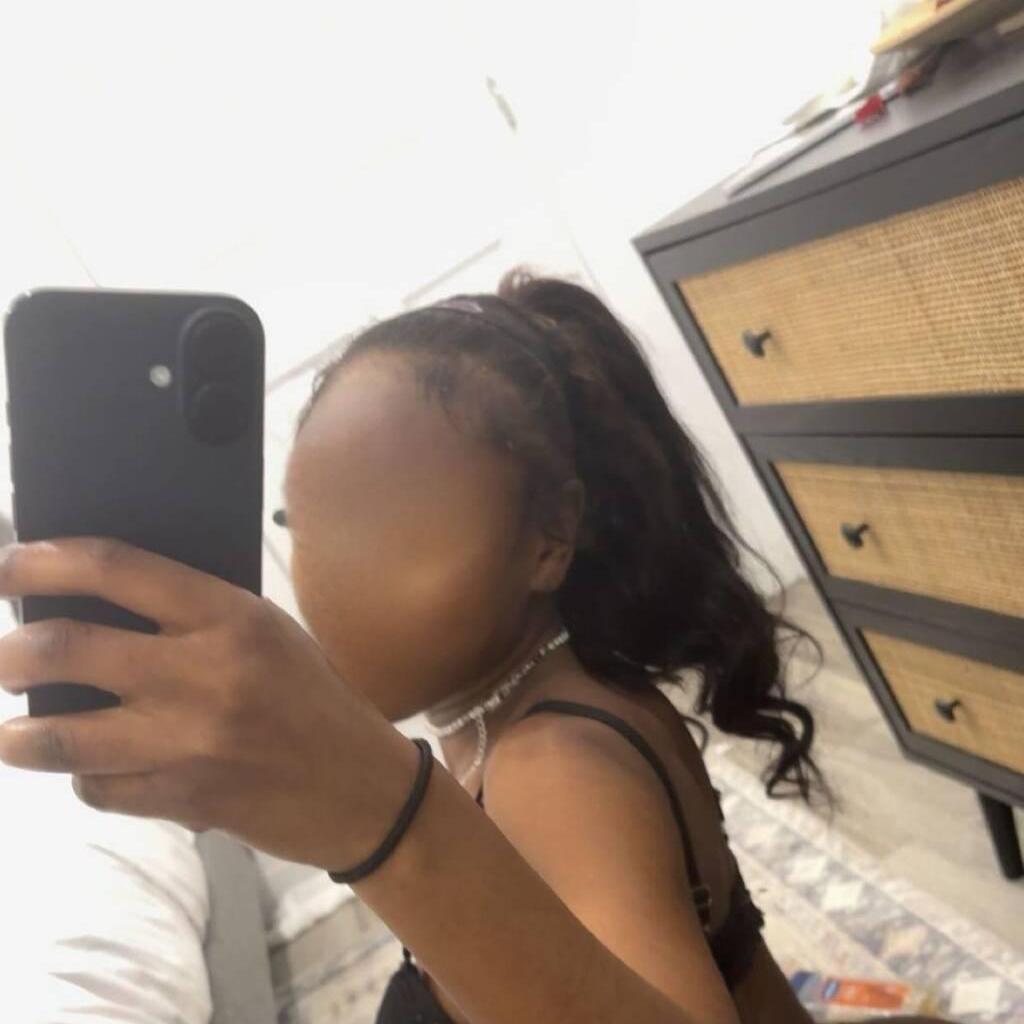 
                        Cherry
                     is Female Escorts. | Montreal | Quebec | Canada | EscortsLiaison
