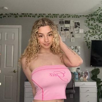  is Female Escorts. | Detroit | Michigan | United States | EscortsLiaison