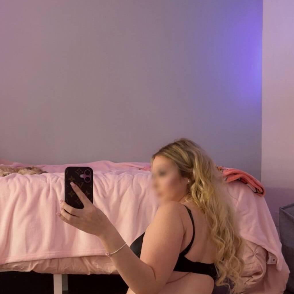 
                        Layla
                     is Female Escorts. | Ft Mcmurray | Alberta | Canada | EscortsLiaison