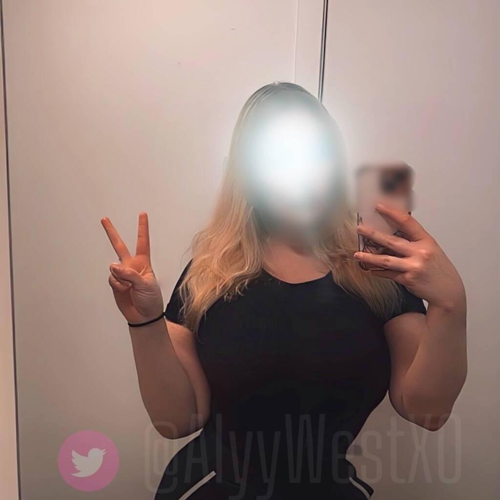 
                        Alyy XO
                     is Female Escorts. | Montreal | Quebec | Canada | EscortsLiaison
