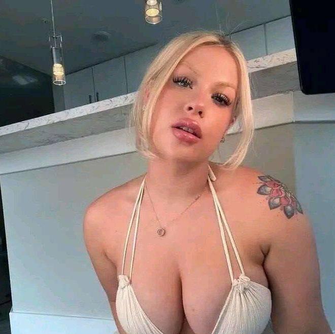 
                        Daisy
                     is Female Escorts. | Fredericton | New Brunswick | Canada | EscortsLiaison