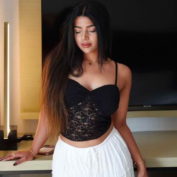 deepa is Female Escorts. | Delhi | India | India | EscortsLiaison