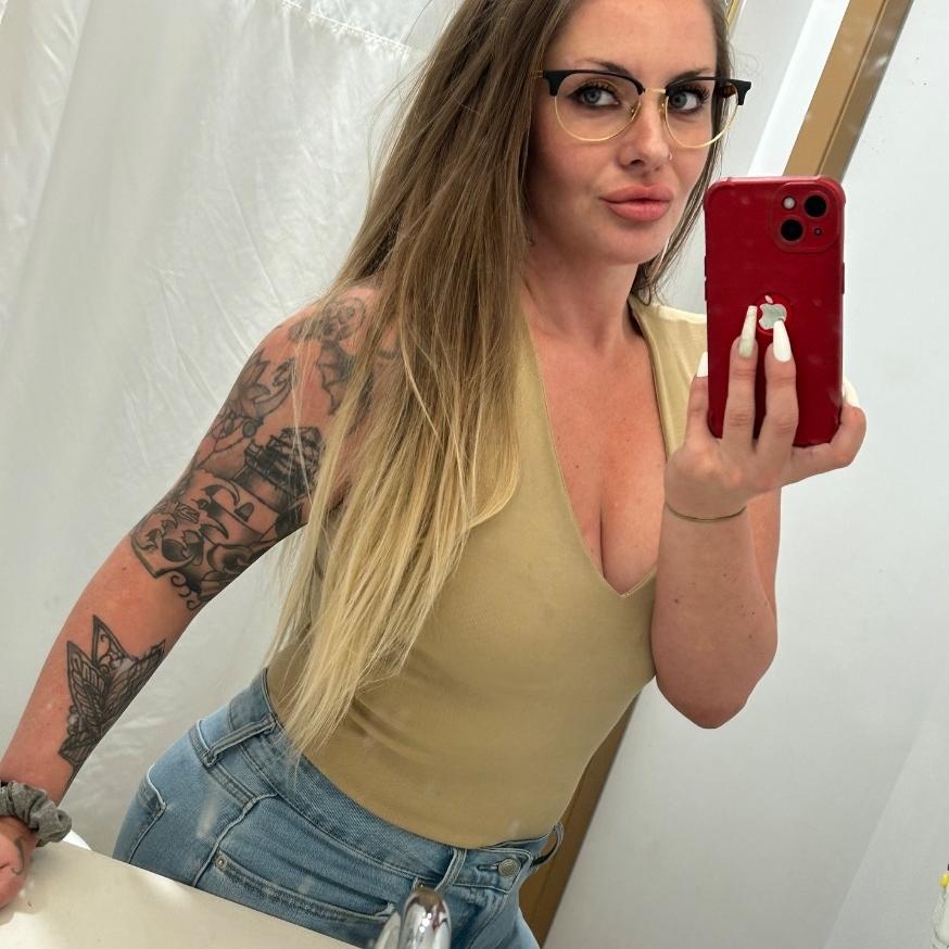  is Female Escorts. | Sacramento | California | United States | EscortsLiaison
