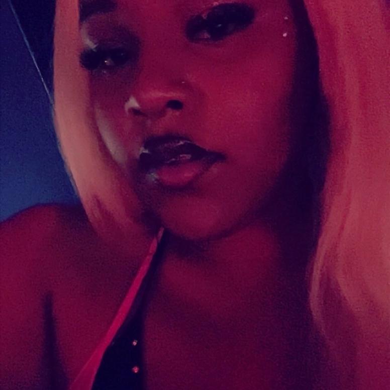  is Female Escorts. | Quad Cities | Iowa | United States | EscortsLiaison