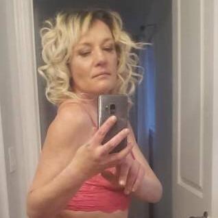 
                        SCARLETT
                     is Female Escorts. | Hamilton | Ontario | Canada | EscortsLiaison