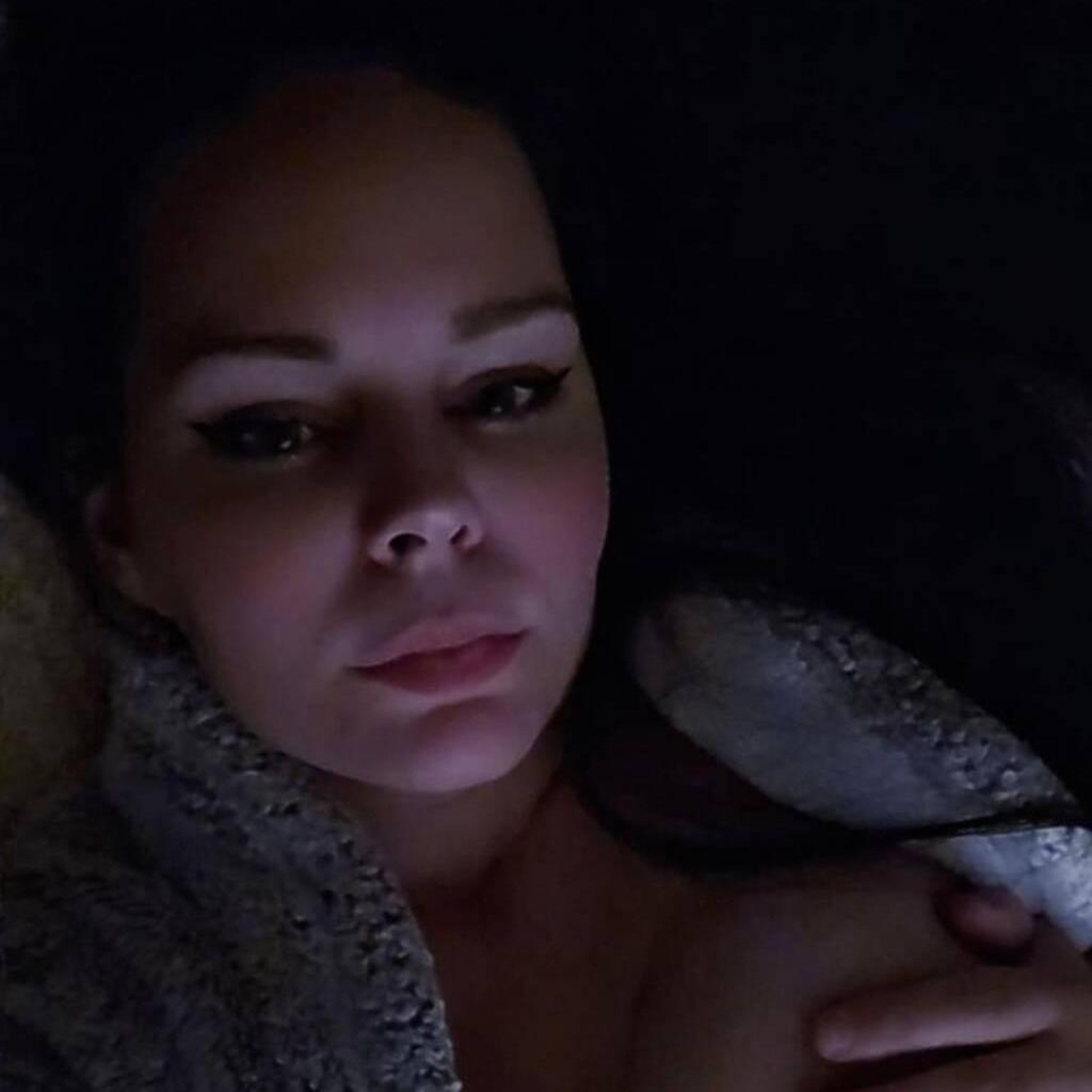 
                        Serena
                     is Female Escorts. | Kingston | Ontario | Canada | EscortsLiaison