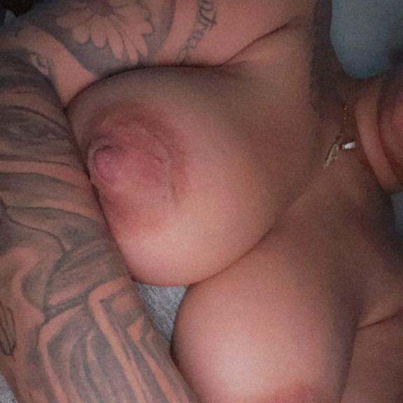  is Female Escorts. | Stillwater | Oklahoma | United States | EscortsLiaison