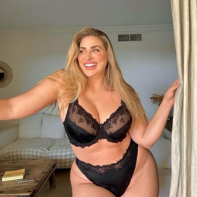  is Female Escorts. | Sacramento | California | United States | EscortsLiaison