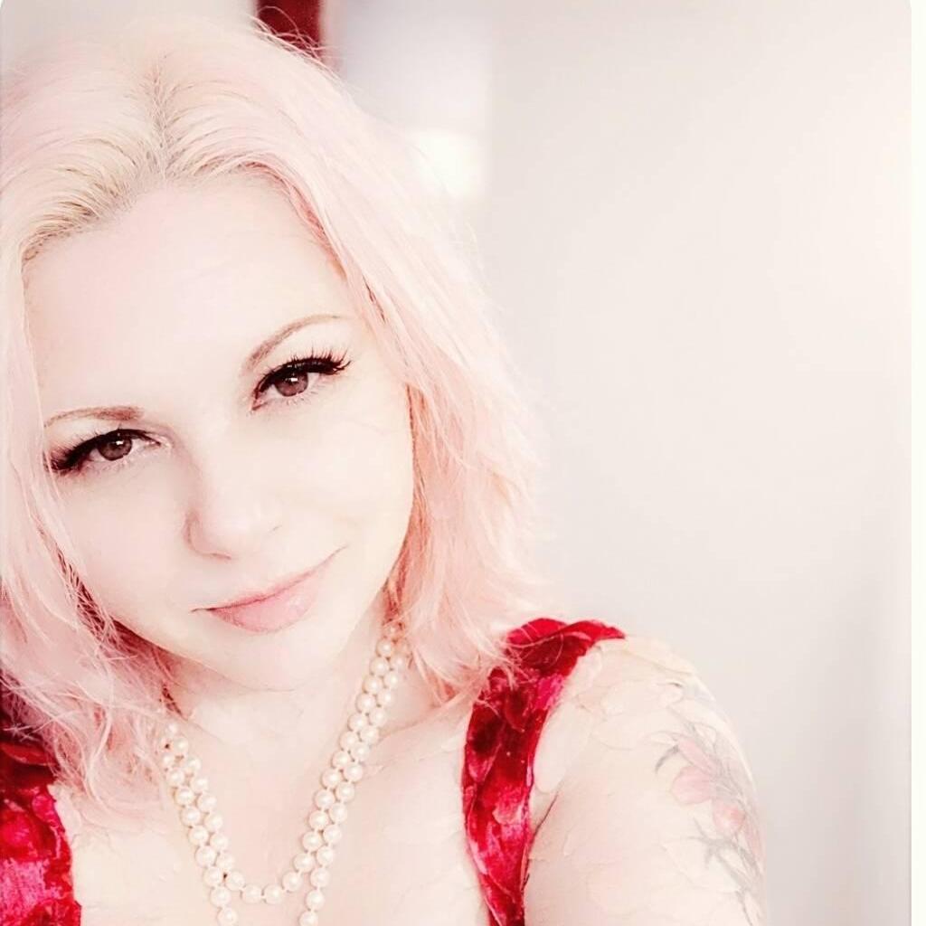 
                        Sweetestlily
                     is Female Escorts. | Niagara | Ontario | Canada | EscortsLiaison