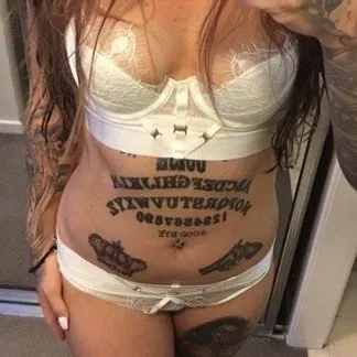 Littlemisskourtneyk is Female Escorts. | Townsville | Australia | Australia | EscortsLiaison