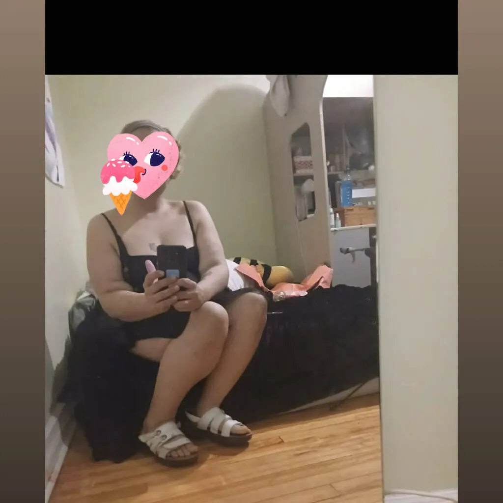 
                        Kiki
                     is Female Escorts. | Quebec City | Quebec | Canada | EscortsLiaison