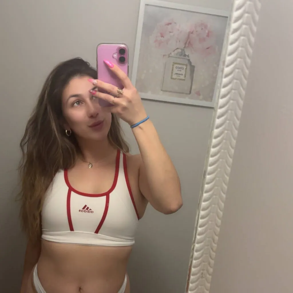 
                        VeronicaBaby
                     is Female Escorts. | Regina | Saskatchewan | Canada | EscortsLiaison