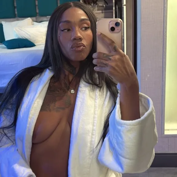  is Female Escorts. | Brooklyn | New York | United States | EscortsLiaison
