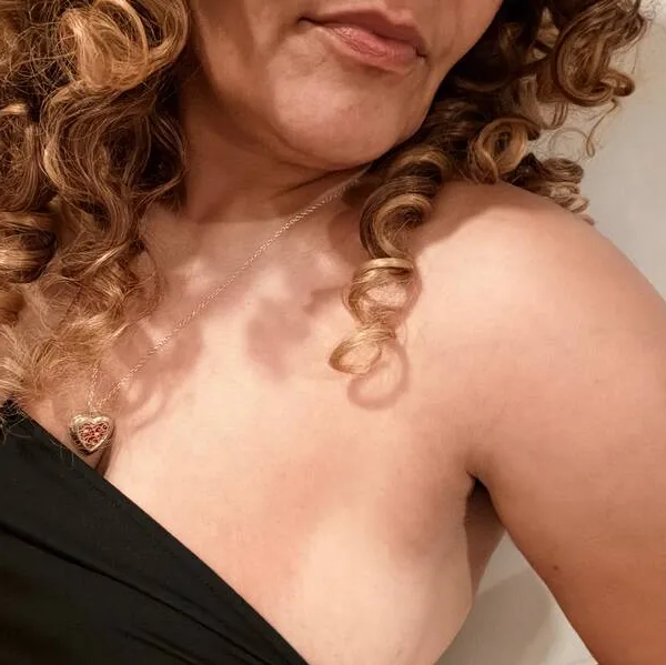 
                        Taylor
                     is Female Escorts. | Niagara | Ontario | Canada | EscortsLiaison