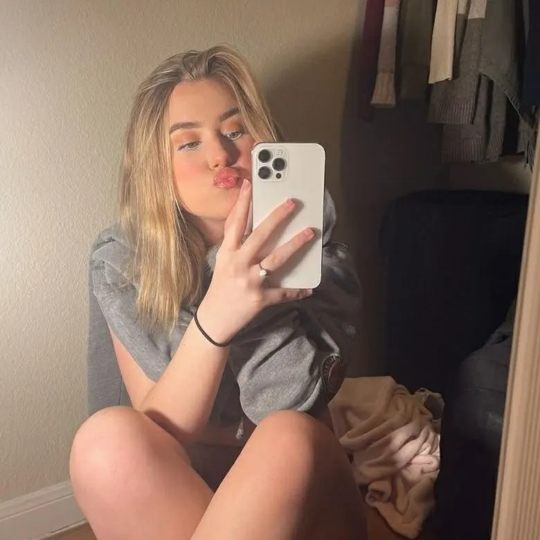  is Female Escorts. | Siskiyou | California | United States | EscortsLiaison
