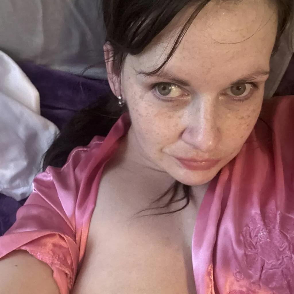 
                        Jenn
                     is Female Escorts. | London | Ontario | Canada | EscortsLiaison