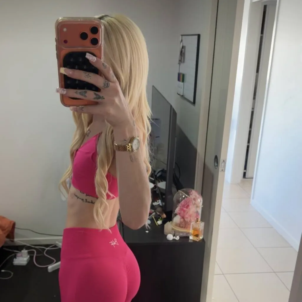 
                        Summer
                     is Female Escorts. | Brandon | Manitoba | Canada | EscortsLiaison