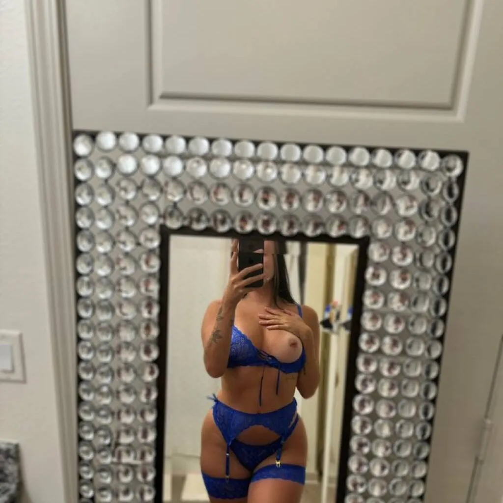 
                        Sabrina
                     is Female Escorts. | Thunder Bay | Ontario | Canada | EscortsLiaison