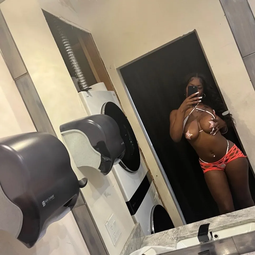  is Female Escorts. | New Orleans | Louisiana | United States | EscortsLiaison