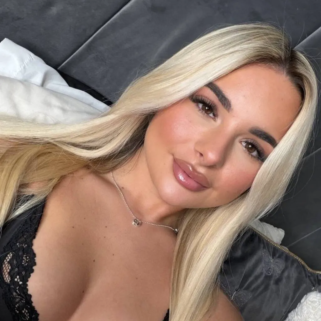 
                        Ana 438_920_8393
                     is Female Escorts. | Montreal | Quebec | Canada | EscortsLiaison