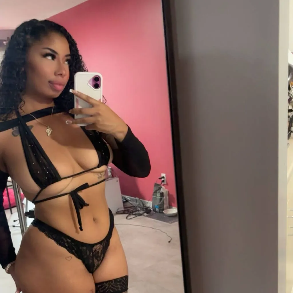 
                        Lena
                     is Female Escorts. | Thunder Bay | Ontario | Canada | EscortsLiaison