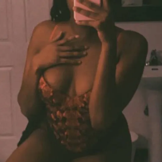 
                        Jade
                     is Female Escorts. | Quebec City | Quebec | Canada | EscortsLiaison