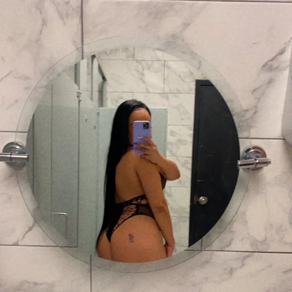 
                        Hailey
                     is Female Escorts. | Barrie | Ontario | Canada | EscortsLiaison