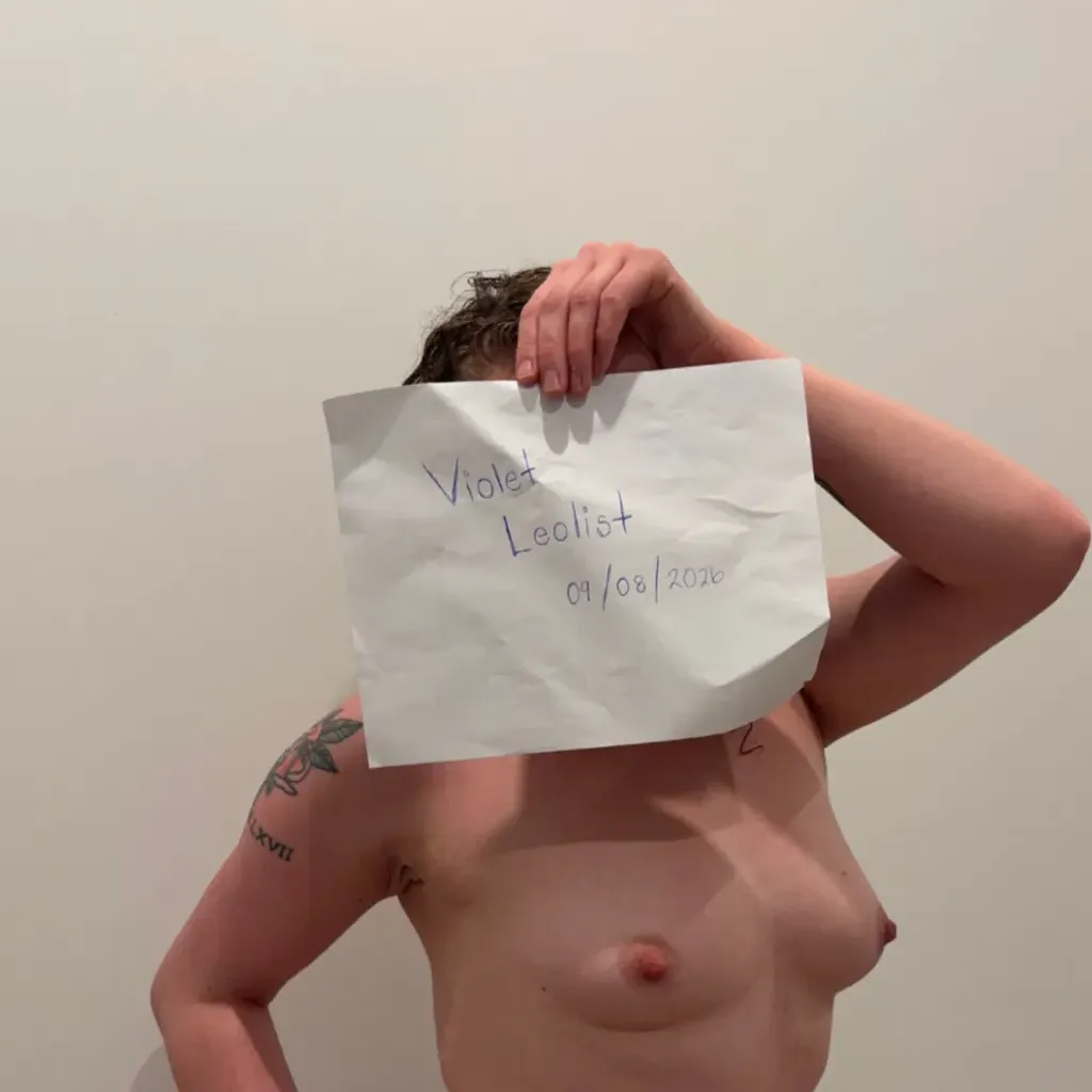 
                        Violet
                     is Female Escorts. | Winnipeg | Manitoba | Canada | EscortsLiaison