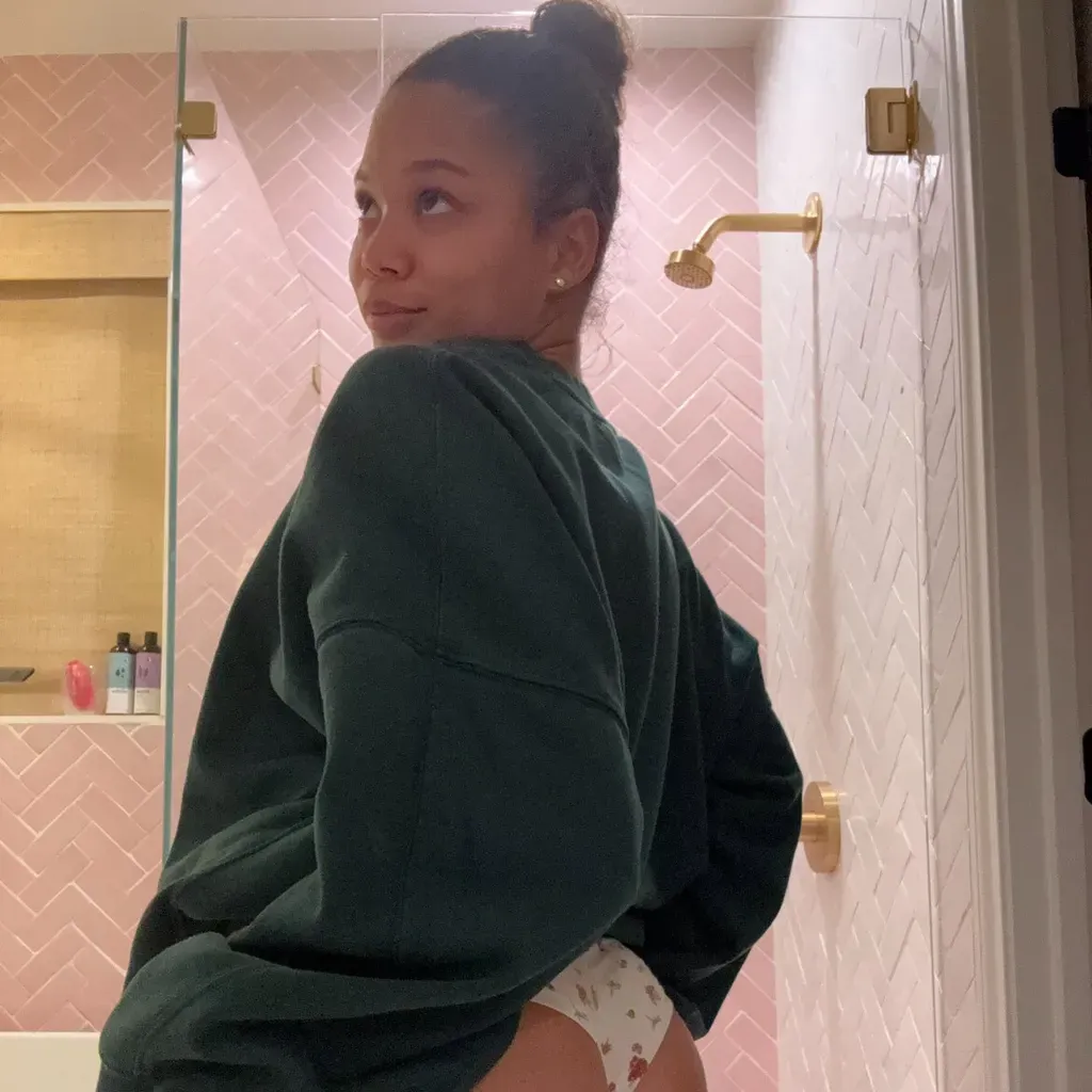 
                        Michelle
                     is Female Escorts. | St. John | New Brunswick | Canada | EscortsLiaison